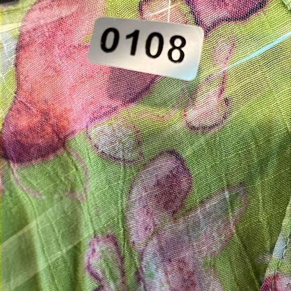 Zac & Rachel Woman Top Floral Flowy Size 2X - Picture 10 of 10